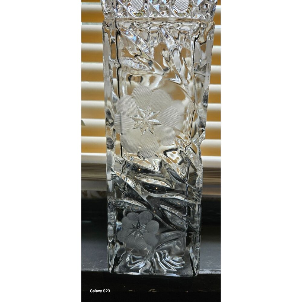 Vintage Vase Crystal Cut Glass Etched Flower & Starburst Rectangular 10 Inches - Picture 14 of 15